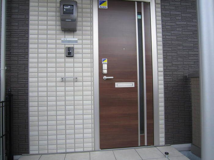 サンリットMの玄関