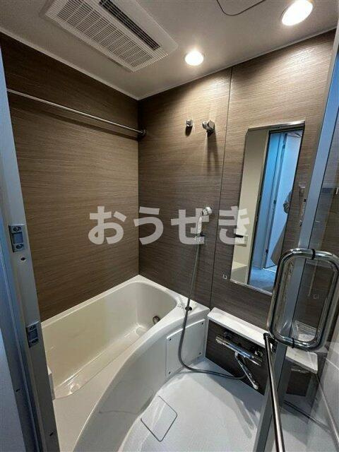 ＳＹＦＯＲＭＥ　ＹＯＫＯＨＡＭＡ－ＢＡＮＤＯＢＡＳＨＩの浴室