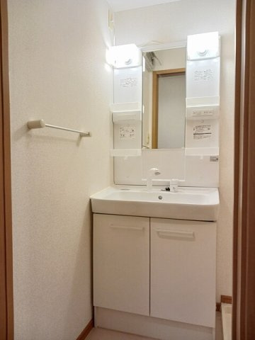 メゾンオーシャンＢの洗面所|洗面所です
