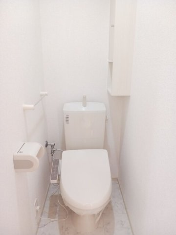 シャロル　ワンのトイレ|清潔感のあるトイレです