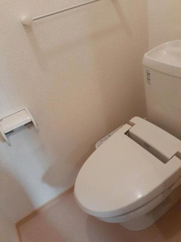 エセレンテのトイレ|ゆったりとした空間のトイレです