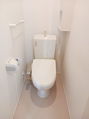 イルフィオーレ藍住Ａのトイレ|清潔感のあるトイレです