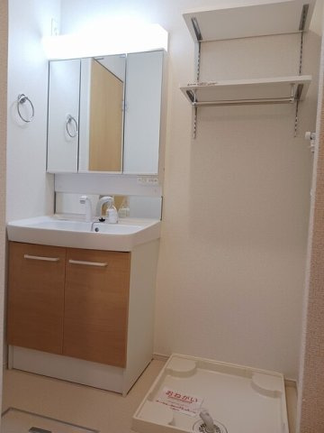 シーズ蔵本の洗面所|ゆったりとスペースのある洗面所