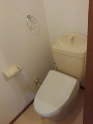 リヴィエ－ルＢのトイレ|落ち着いたトイレです