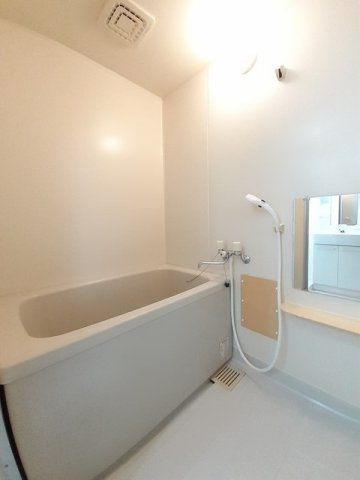 コーポリンクス１の浴室|お風呂で日々の疲れを落としましょう