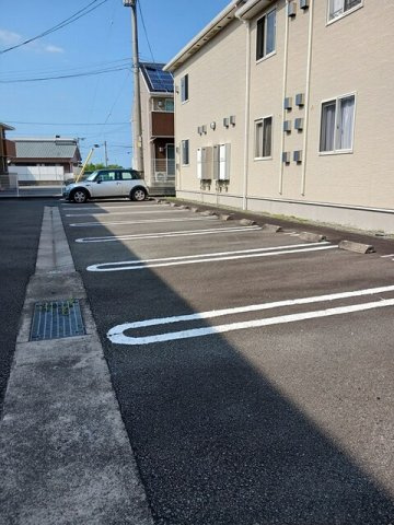 メゾン　ド　アイムの駐車場|駐車場があります