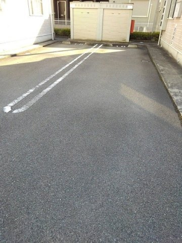 アビタシオン勝瑞Ｊの駐車場|駐車場に車を止められます