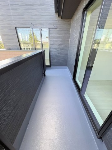 八潮市上馬場　新築戸建のバルコニー|南向きバルコニーにて陽当り良好