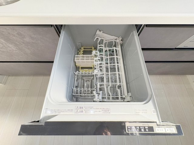 八潮市上馬場　新築戸建のキッチン|家事の時短につながる食洗機完備