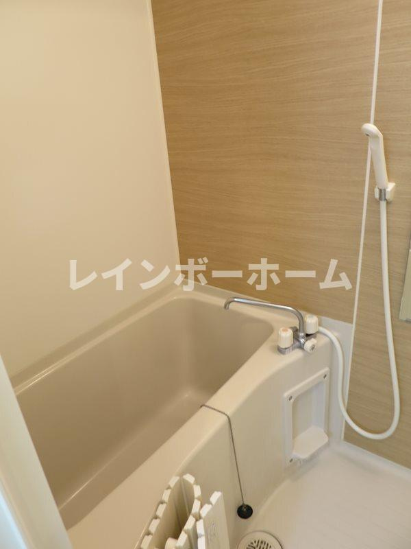 ミレニア草加住吉の浴室