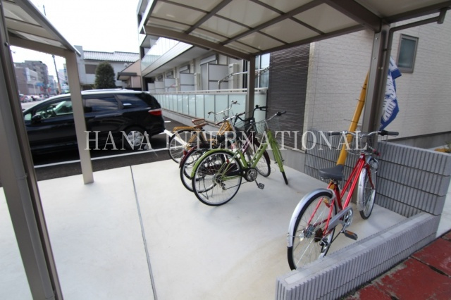 エルスタンザ草加のその他共用部分|敷地内自転車置き場有ります☆