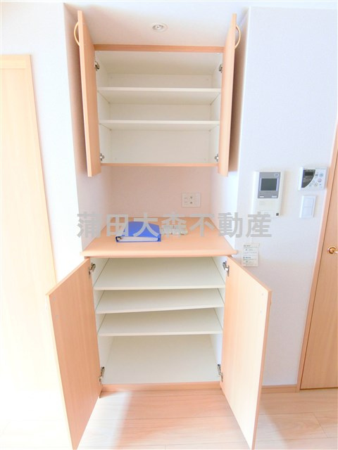 ルーブル蒲田南弐番館の収納|DKの棚収納