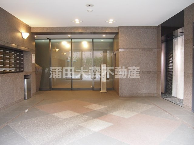 ルーブル蒲田南弐番館のエントランス