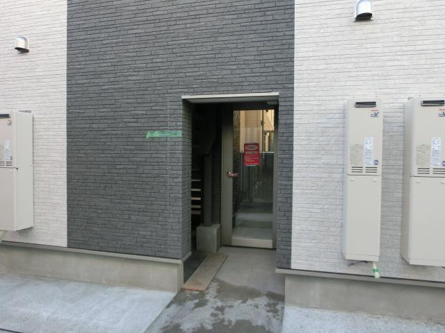 あおばトラスト北千住のエントランス