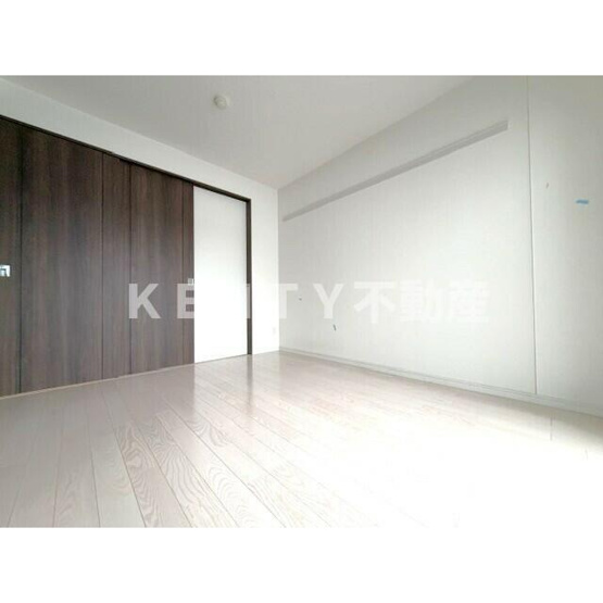 【寝室】 | グランデュールⅥ羽田 | 落ち着いて過ごせるお部屋なので、寝室にいかがでしょうか