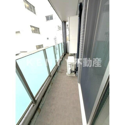 【バルコニー】 | グランデュールⅥ羽田 | 外からの目が気にならないバルコニーで洗濯物が干せます