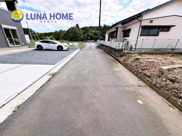 小美玉市納場第4　新築戸建の前面道路含む現地写真