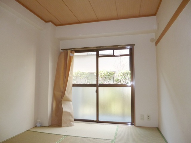 サンコートの和室|落ち着いた和室です。