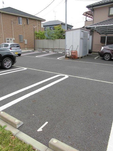 ウォンモ・マリーノの駐車場