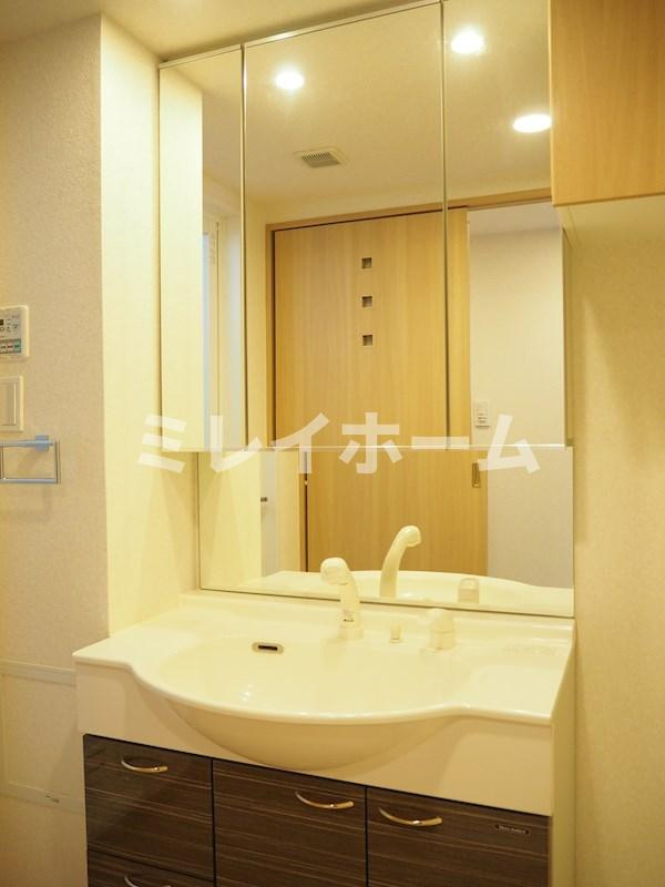 ルーブル蒲田南弐番館の洗面所|同建物内、別のお部屋の参考写真になります。