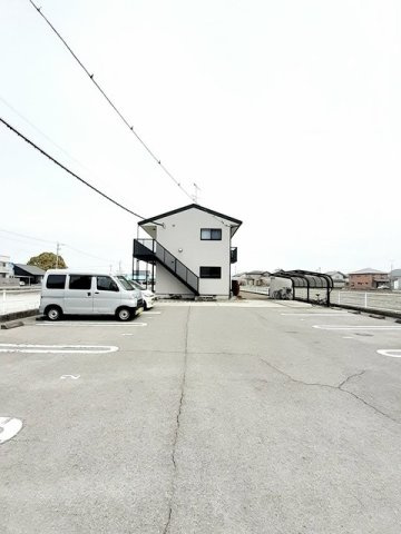 イースト・バードの駐車場