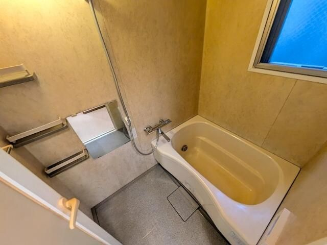 ステージ信濃町の浴室