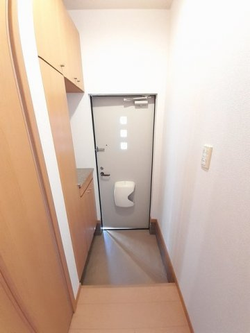 グラン・すずかぜの丘Ａの玄関