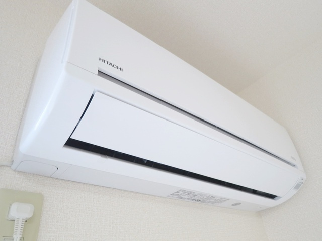 ドルフクレセント弐番館の設備|エアコンがあるので、一年中快適です♪