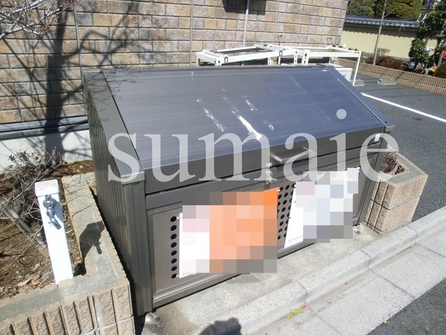 ドルフクレセント弐番館のその他共用部分|敷地内ゴミ置き場です♪