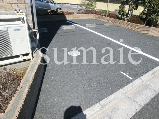 ドルフクレセント弐番館の駐車場|駐車場あります(要空き確認)