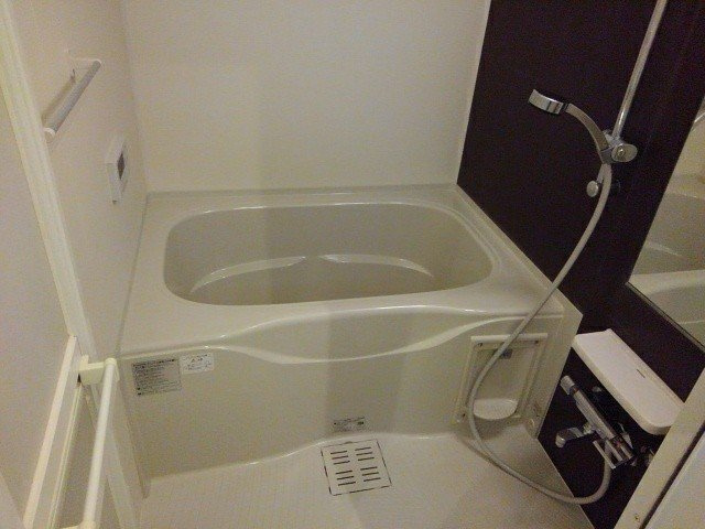 ヴェルメイユの浴室