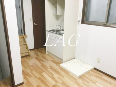 【居間・リビング】 | プチシャトーフォー | 洋室のお部屋です。