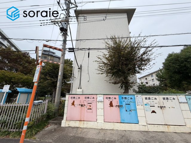 入間黒須団地6号棟　中古マンション　1階の居間・リビング