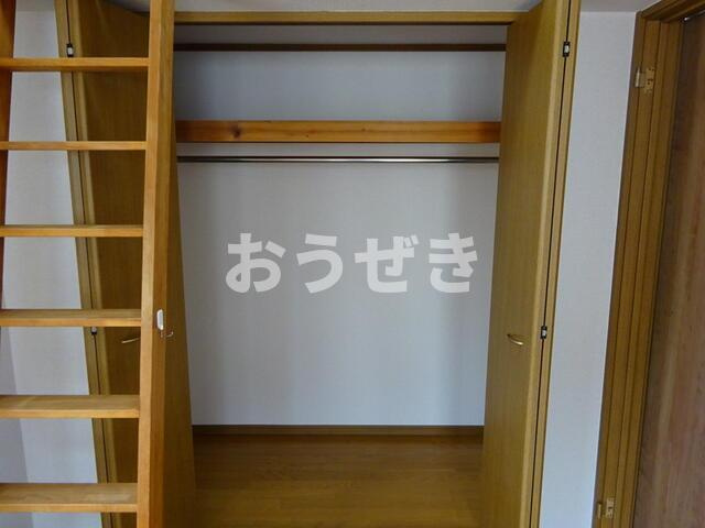 西戸部町貸家の収納