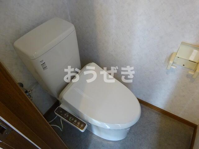 西戸部町貸家のトイレ