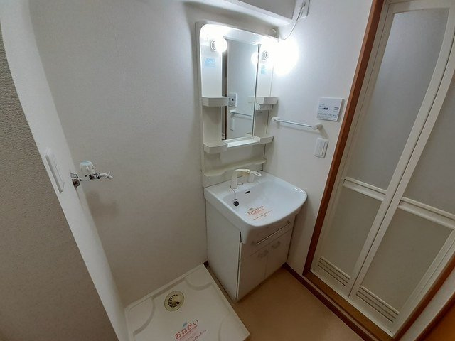 ステートリーマンション鷲崎の洗面所