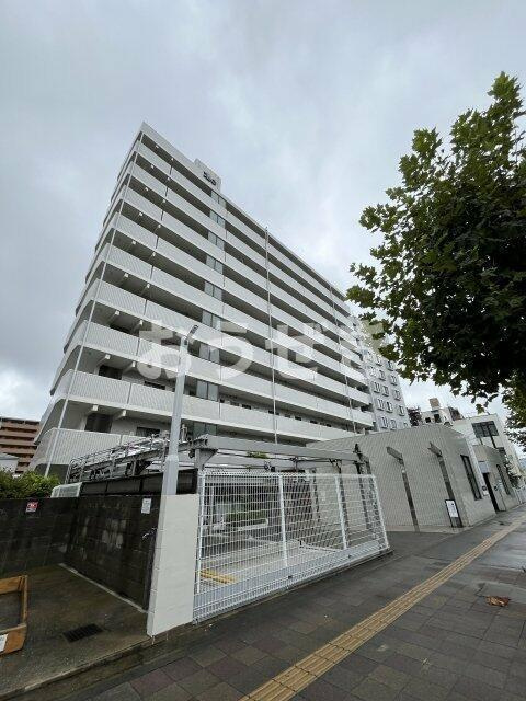 クリオ神奈川新町弐番館の外観