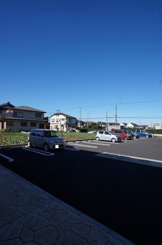 ウッドベル　アルファの駐車場