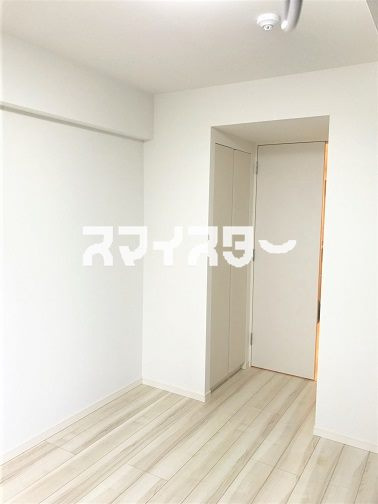 立川市曙町１丁目の賃貸マンションの内装