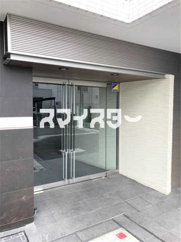 立川市曙町１丁目の賃貸マンションのエントランス