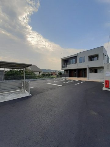 ソーレ　８Ｂの駐車場