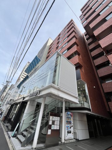 骨董通りビルの外観