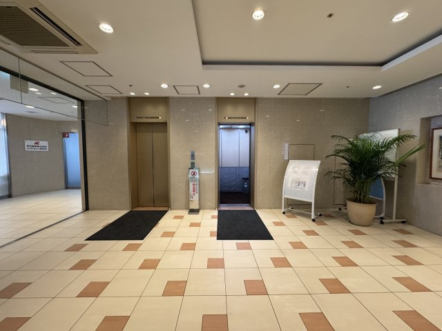 ウィン青山のロビー