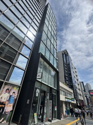 港区北青山２丁目の店舗事務所の外観