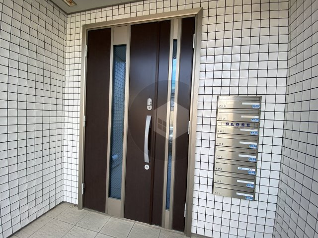 Lacine Yokonumaのエントランス