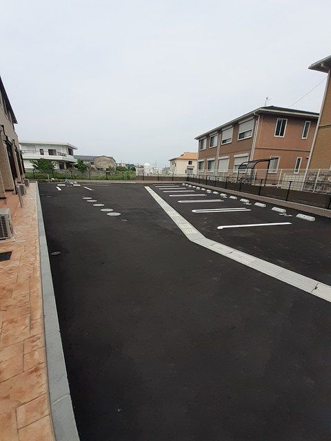 メゾンルミネ洲本Ⅲの駐車場