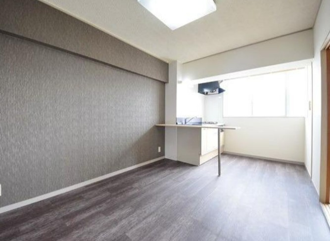 横浜市瀬谷区瀬谷６丁目の賃貸マンションの居間・リビング