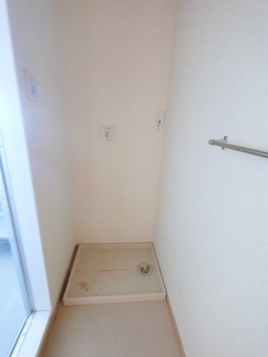 クレインBのその他|洗濯機置き場