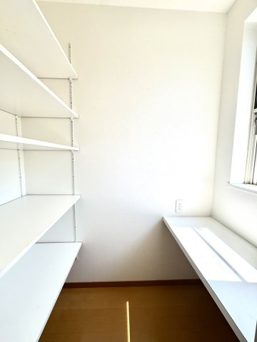 森北町7丁目戸建の収納