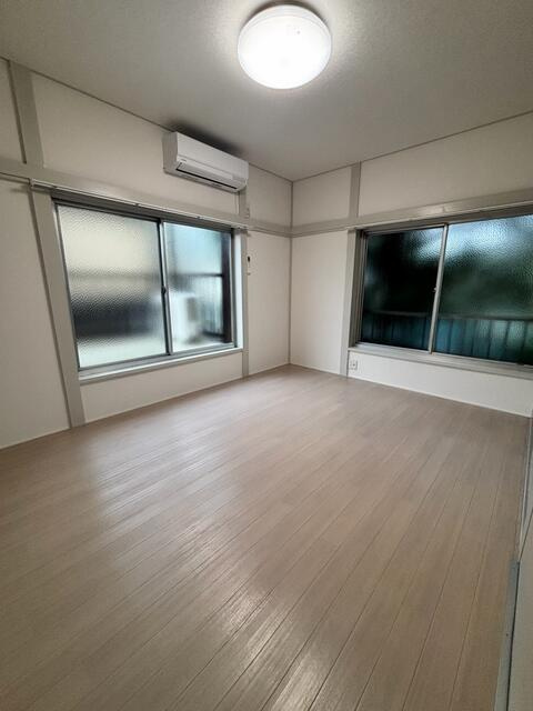 細田５丁目戸建の内装|２階洋室